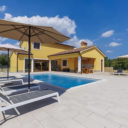 Holiday home Ana Lucija By Interhome